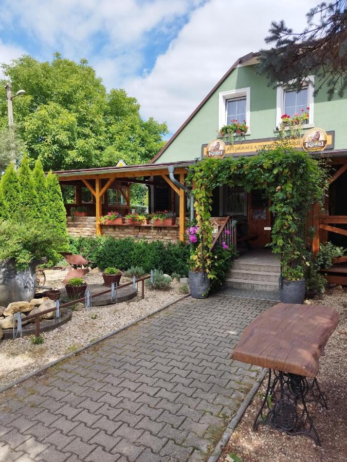 Restaurace A Penzion U Kuliku Raspenava Екстер'єр фото